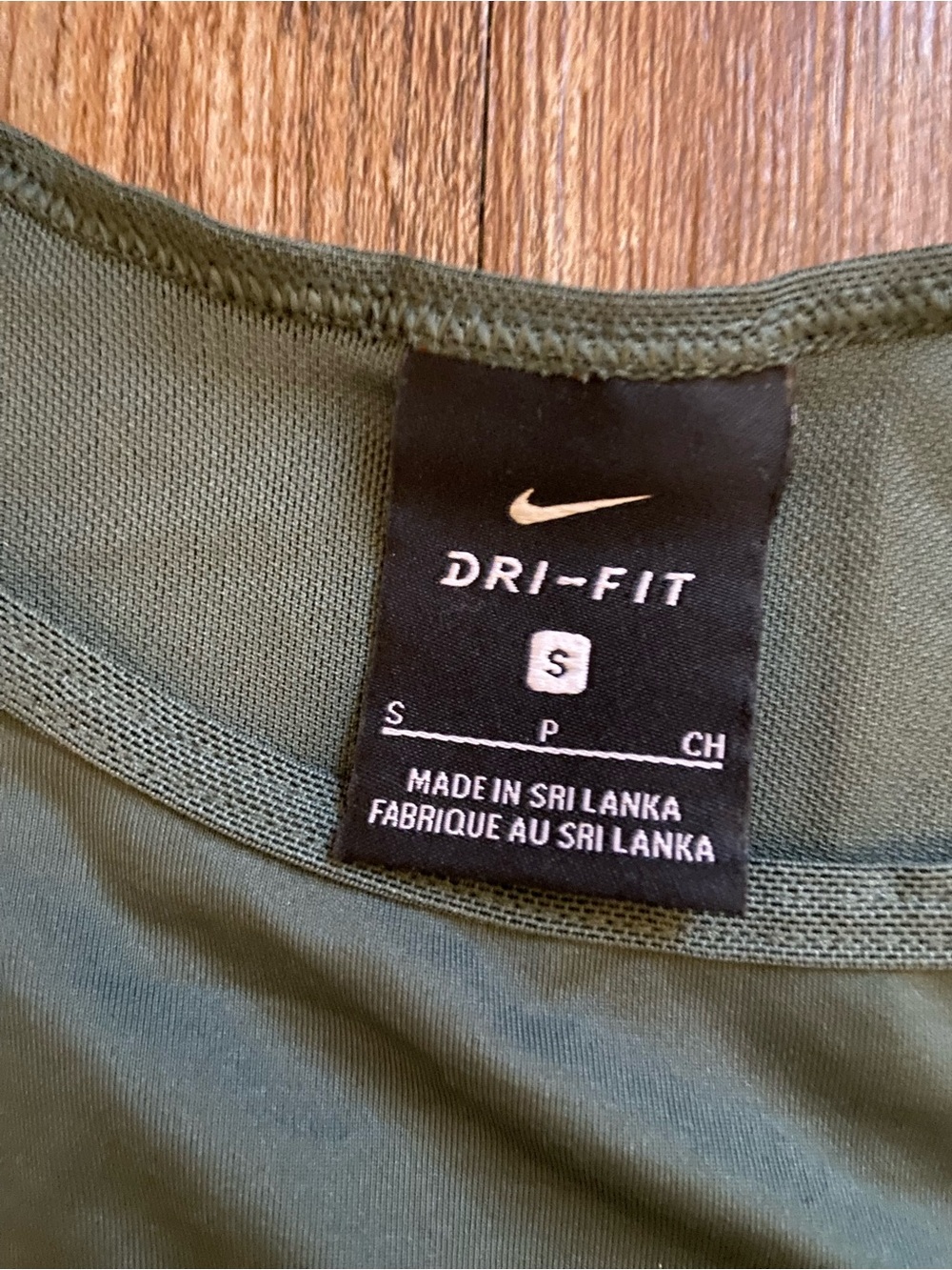 Nike Pro Cropped Tank - Picture 2 of 3